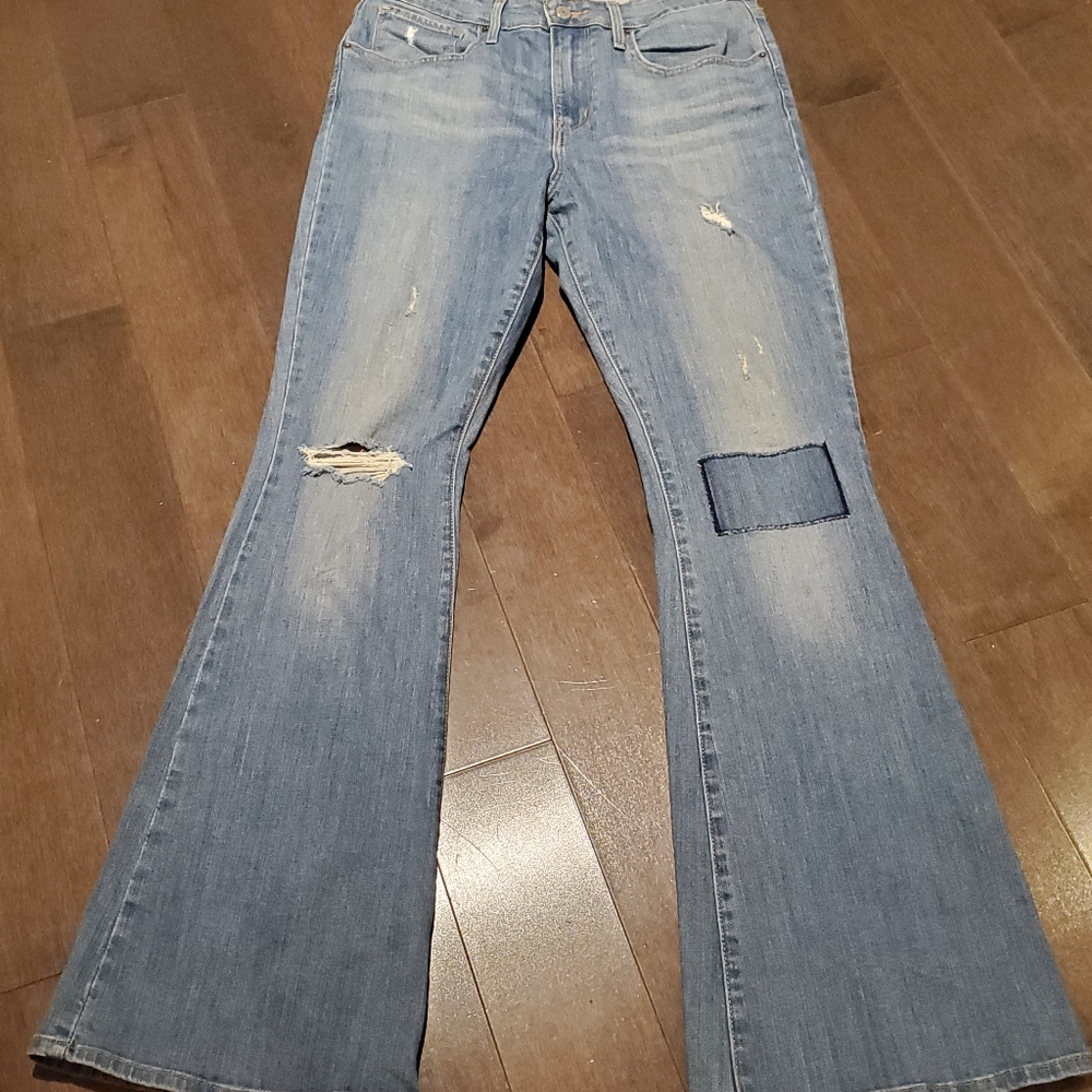 Levi's 70's Style... High-Rise Flare